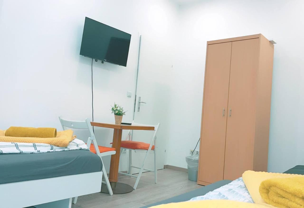 Comfort Triple Room Hn Wien Eksteriør billede